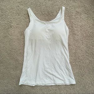 UNIQLO AIRISM SLEEVELESS BRA TOP